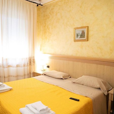 Mannu Hotel Bosa Esterno foto