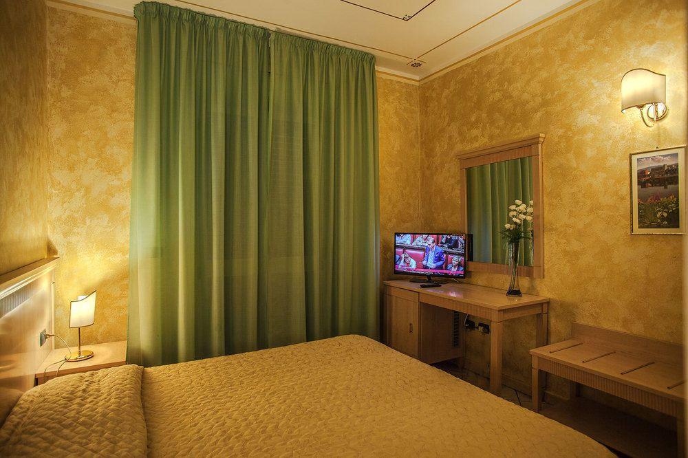 Mannu Hotel Bosa Esterno foto