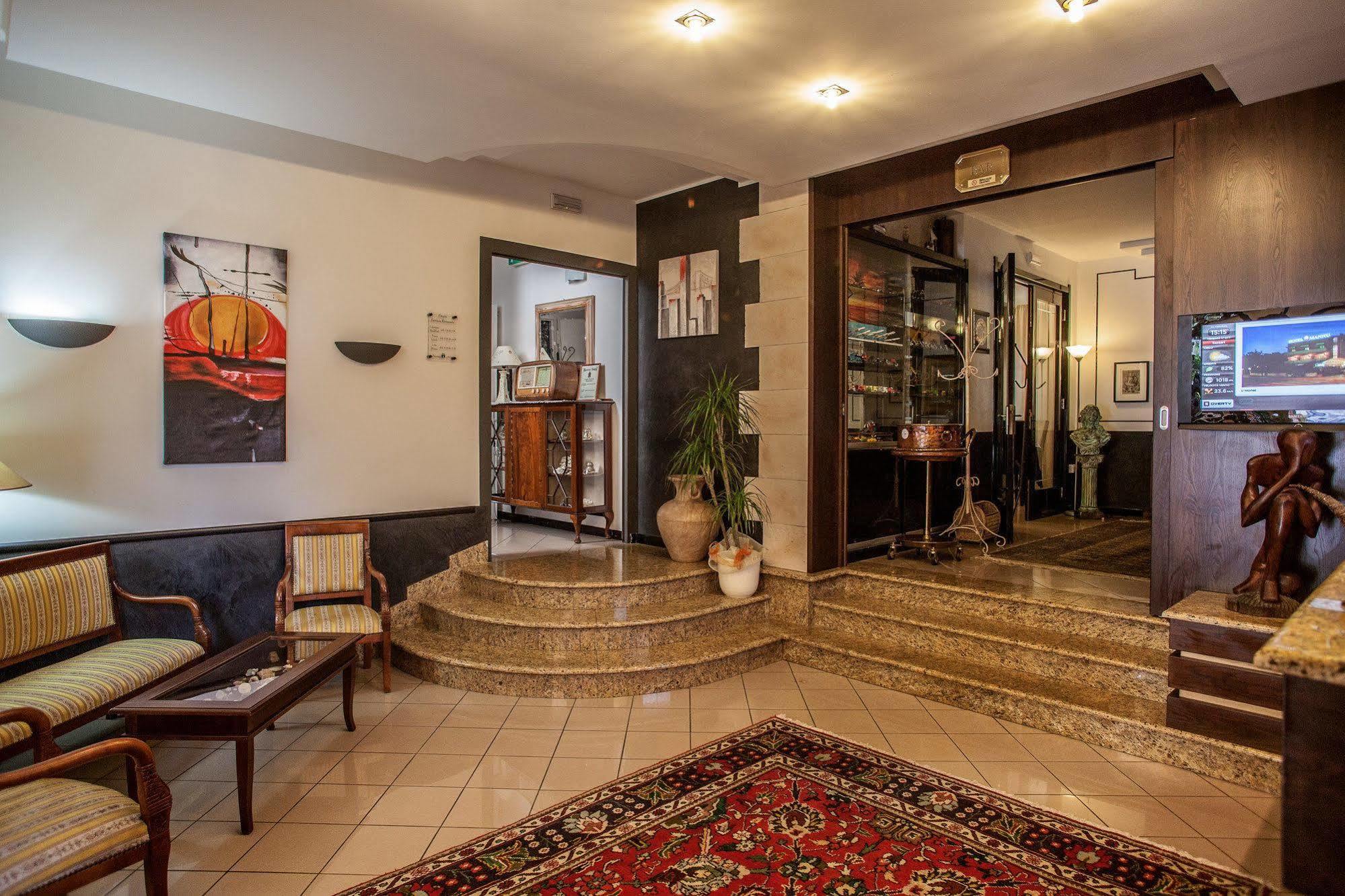 Mannu Hotel Bosa Esterno foto