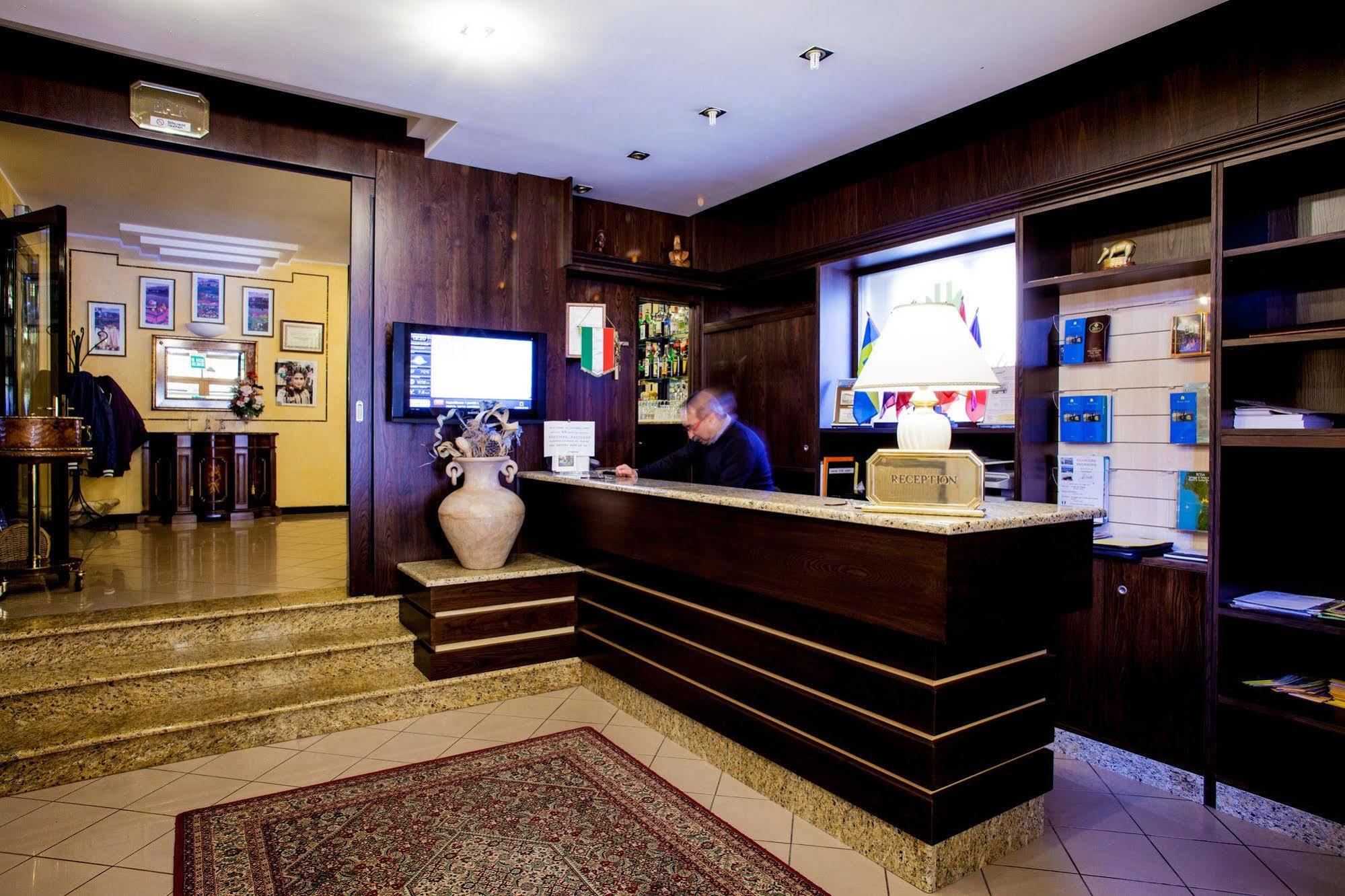 Mannu Hotel Bosa Esterno foto