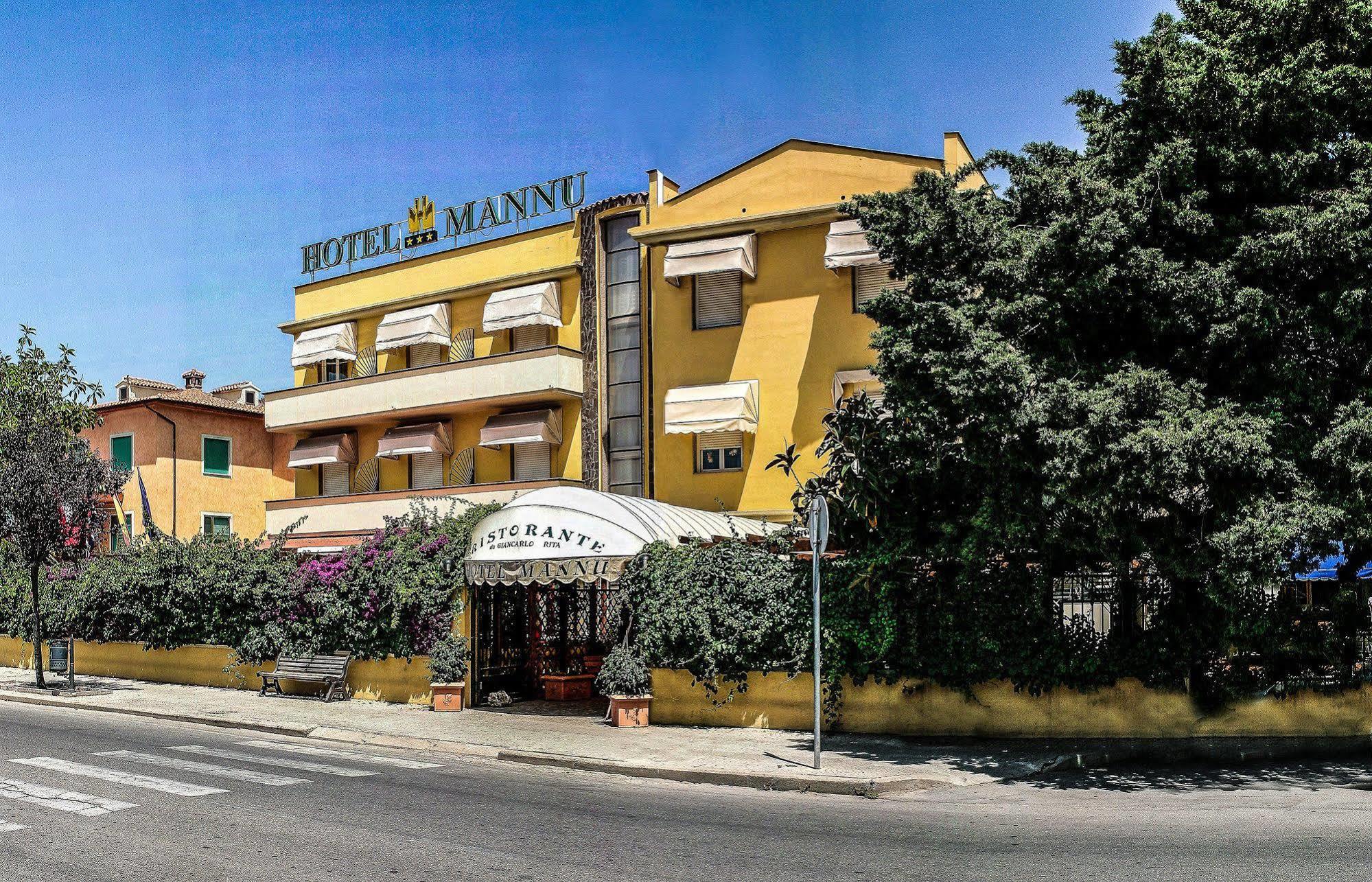 Mannu Hotel Bosa Esterno foto