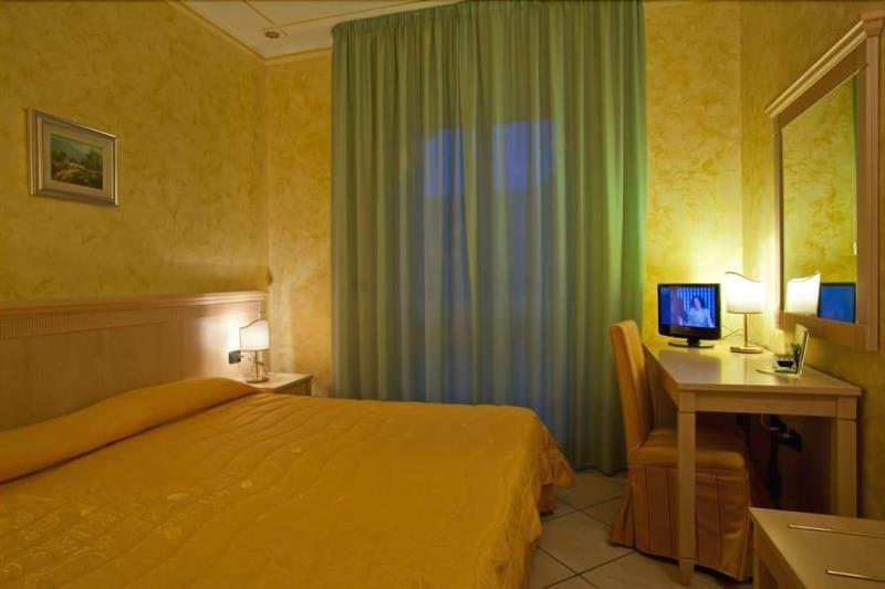 Mannu Hotel Bosa Esterno foto